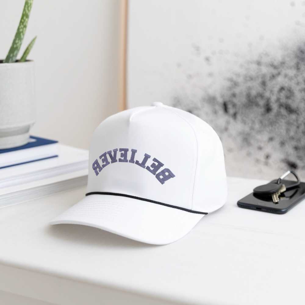 Believer hat - white/black